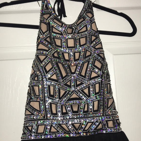 Dress - Picture 2 of 8